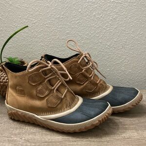 Sorel Out and About Ankle Boots